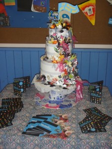 The fine art cake made from Fairtrade packaging